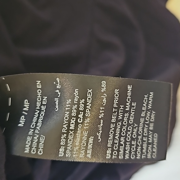 EUC White House Black Market Short Sleeve Black Dress Hem & Keyhole Detail - Picture 7 of 8